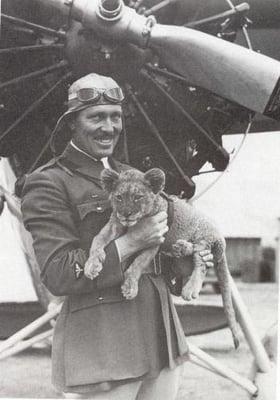 Roscoe Turner and his 3 week old lion cub, Gilmore