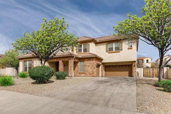 Helped buyers get into this beautiful home in Stetson Hills, Phoenix.