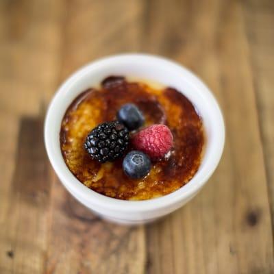 This creme brûlée made me want to go invent a time-machine just so I can go back and eat it again and again!