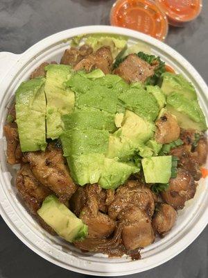 Regular NAE Chicken Bowl with avocado!