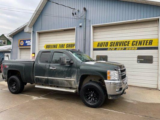 Silverado came in for a set of new wheels & tires.