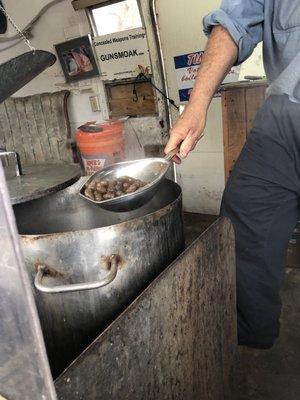 Hot boiled peanuts fresh from the kettle.