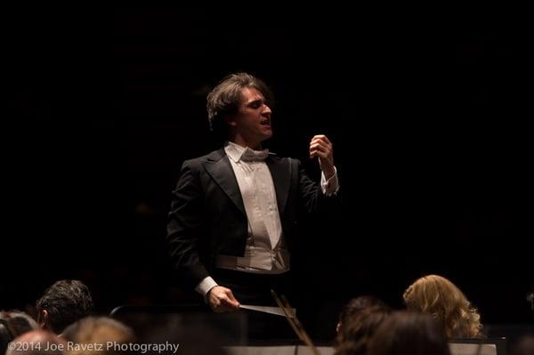 Maestro Daniel Stewart (photo by Joe Ravetz)