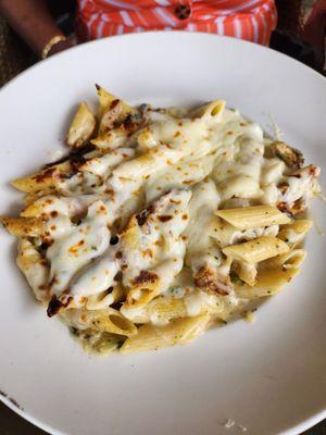 Chicken and broccoli pasta Alfredo