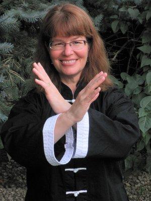 Linda Ebeling, Master Trainer Tai Chi for Health Institute, Owner Crane Tiger Tai Chi, Certified Qigong Instructor