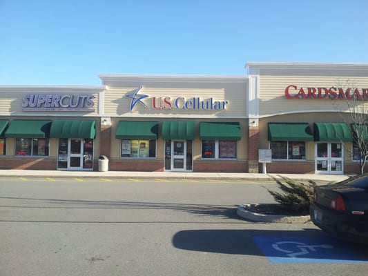 Located in the Kohl's Shopping Center between Cardsmart and Supercuts