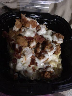 I tried the new loaded Mac&Cheese-crispy chicken, bacon and ranch loaded. Very good.