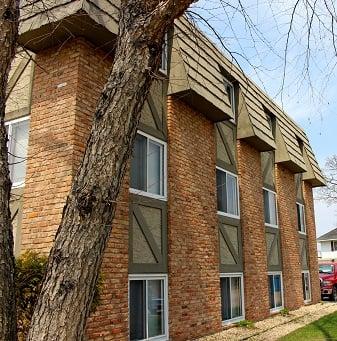 Alpine North Apartments, Forest Lake exterior