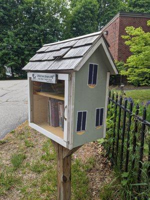 Little Free Library, 9 Dunbar St, Sharon