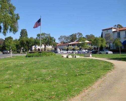 Malaga Cove Plaza in the background