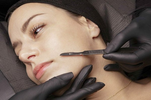 Dermaplaning Facial