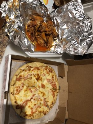 White pizza & wings