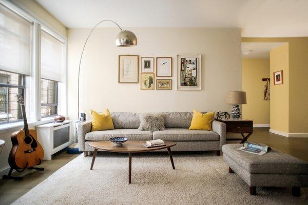 Mid-century modern design inspires this busy, young family's living room.