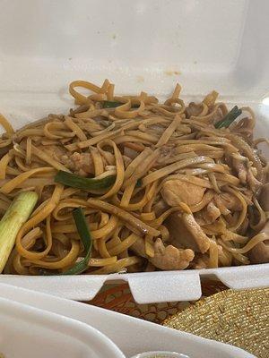 18. Chicken Lo Mein