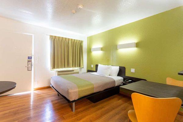 Motel Camp Springs Washington DC Single