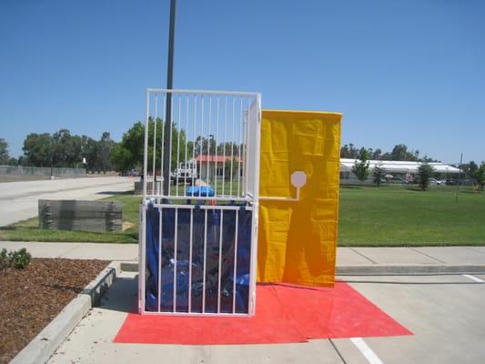 DUNK TANK