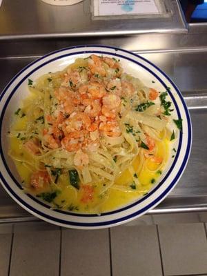 Garlic butter shrimp linguini