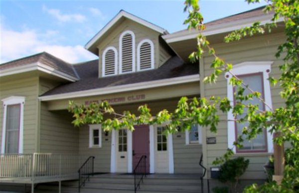 Historic Clubhouse on Franklin Street