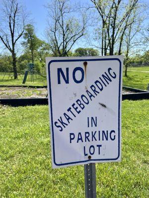 No skateboarding