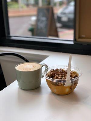 Honey graham latte and pumpkin pie smoothie bowl