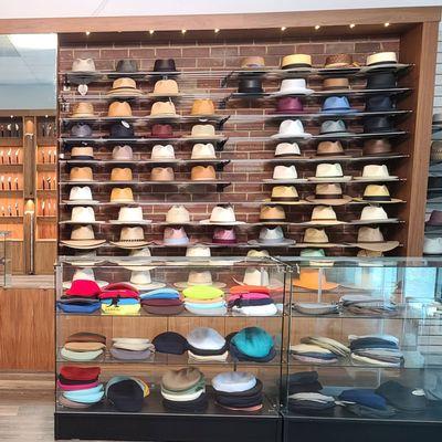 Largest selection of Mens and Womens Dress hats in Central Florida!