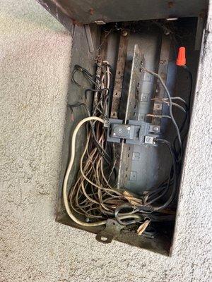 Electricity box with live wires exposed! What electric company would do this?