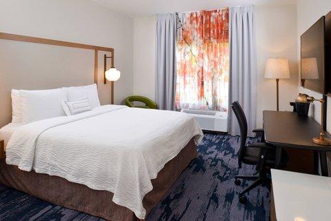 Fairfield Inn & Suites Arlington Near Six Flags