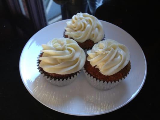 carrot cake with cream cheese frosting