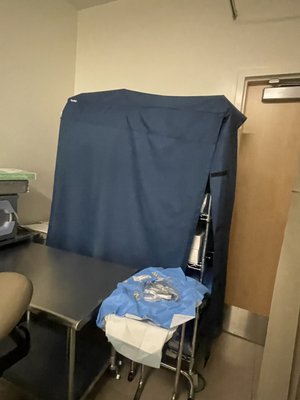 Exam room after my procedure... all the stuff making the room kinda cramped.