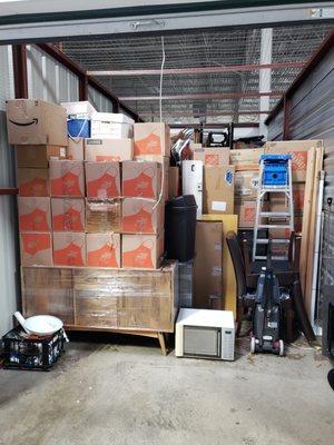 Load storage unit