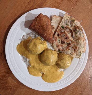 Malai Kofta (vegetarian) w/Basmati rice, vegetable samosa, onion kulcha (flatbread)