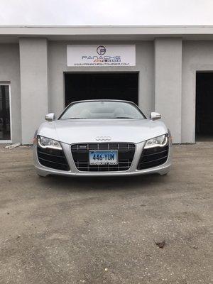 Audi R8 V10 spyder