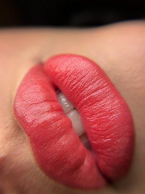 Lip blush