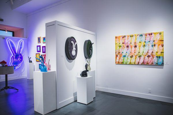 HUNT SLONEM: Through the Looking Glass exhibition Jan - Feb 2021 , Image courtesy of Shaun Cruz