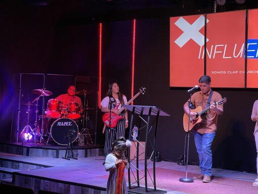 Una experiencia inolvidable la que viví en Clap church Dallas.