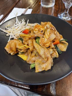 Drunken noodles with shrimp- exceptional!