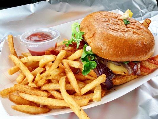 Pub Burger with Fries