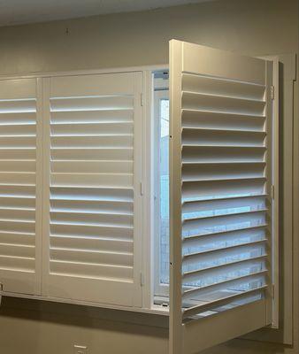 Showing how shutters open