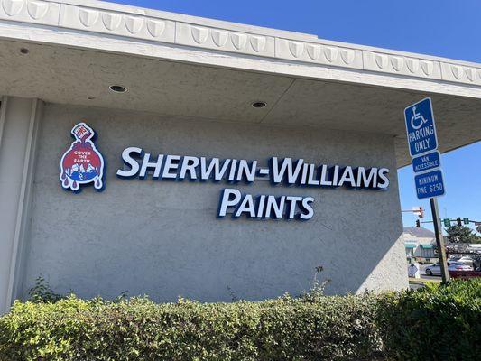 Excellent customer service at Sherwin-Williams