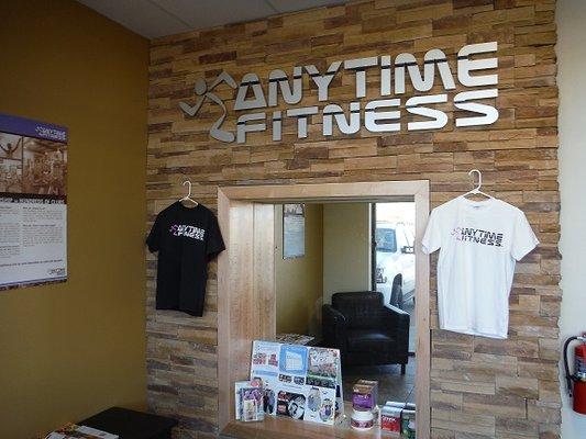 Anytime Fitness SE Des Moines Retail & Guest Area