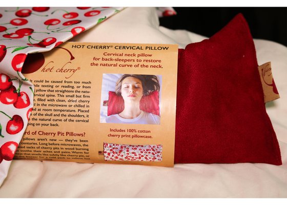 Cherry pit pillows deliver heat to relax tight muscles, soothe the tummy, & increase circulation. Use cold to soothe head & sinus aches.