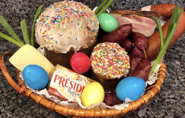 Easter cakes, Kielbasa, Colored Eggs.