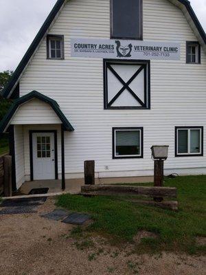 Country Acres Veterinary Clinic