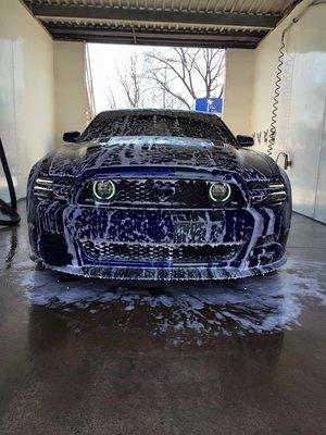 Giving my 2014 Mustang GT , getting a bath