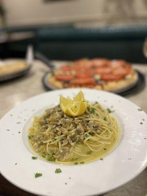 Linguine with White Clam Sauce