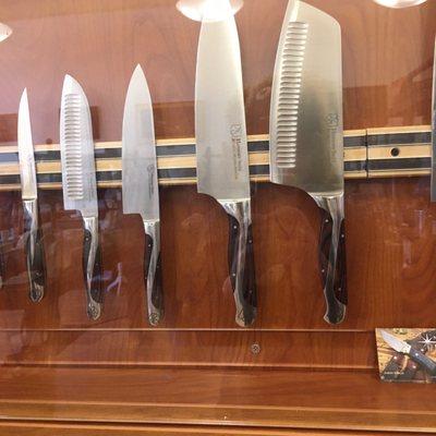 Drool-worthy knives (this is just a small sample)