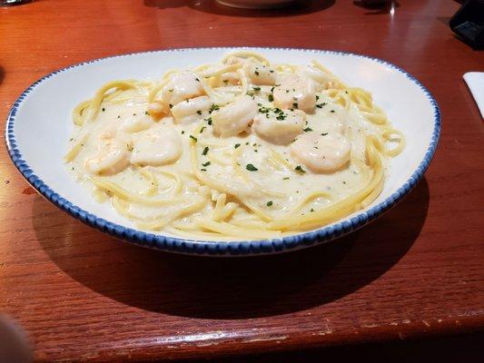 Shrimp linguini