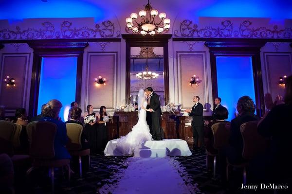 Jenny DeMarco Photography with Barbara's Brides at The Driskill.