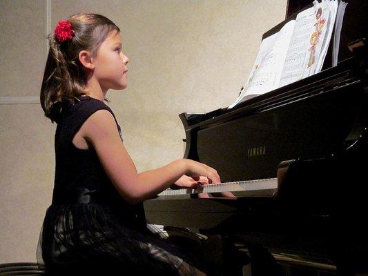 Piano Lessons for Kids and Adults