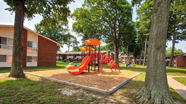 Playground at Pinewood Gardens